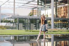 87����Ů�Ը����